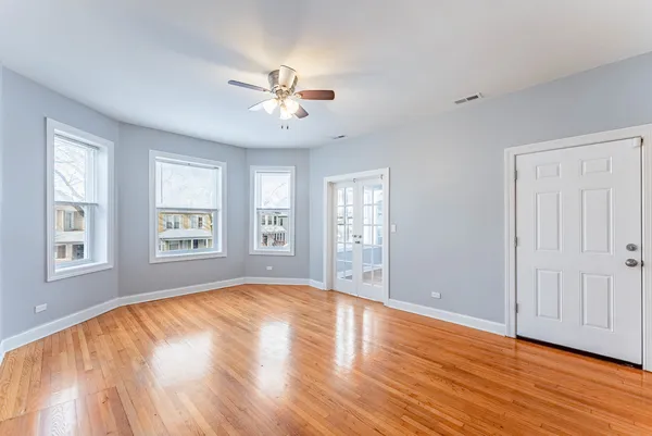 $1,800 | 163 North Lockwood Avenue, Unit 2, Chicago, IL 60644