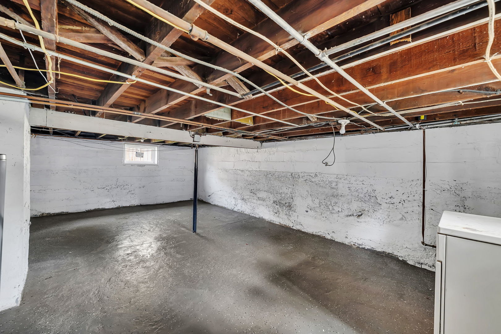 1122 Grant Street Morris, IL 60450 - Photo 20 of 25 a view of a room with an empty space