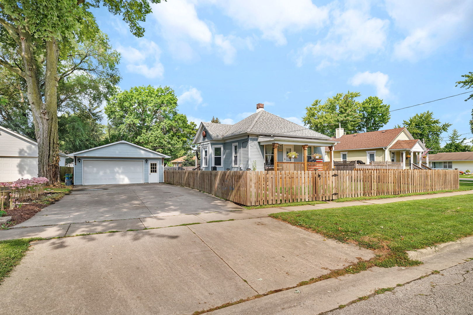 1122 Grant Street Morris, IL 60450 - Photo 21 of 25 a view of house with yard and entertaining space