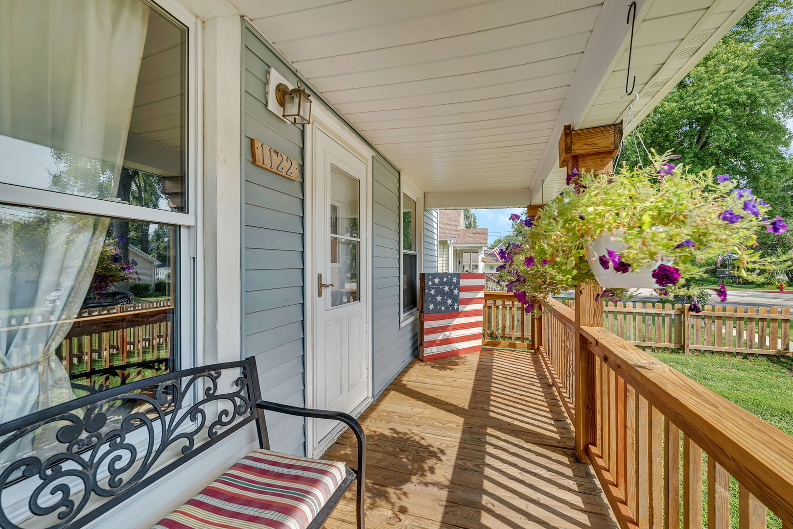1122 Grant Street Morris, IL 60450 - Photo 3 of 25 a view of balcony with wooden floor