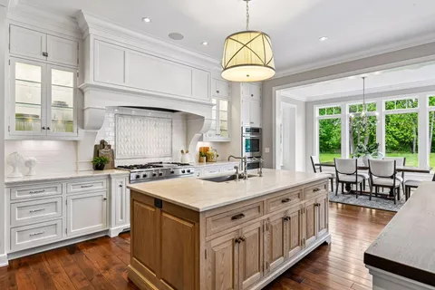$2,350,000 | 730 Lanewood Lane North, Plymouth, MN 55447