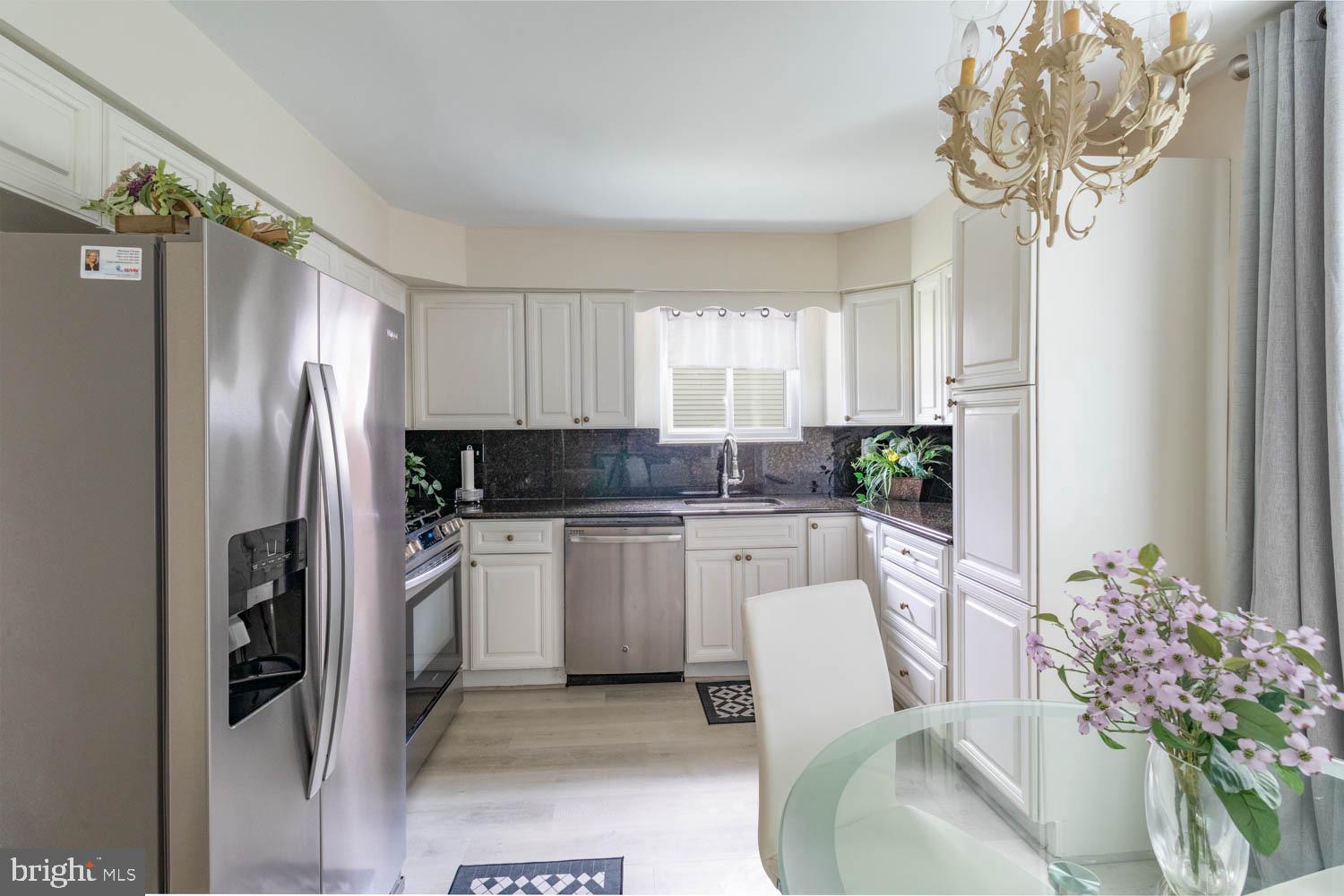 937 Caledonia Street Philadelphia, PA 19128 - Photo 11 of 35 Updated gourmet kitchen