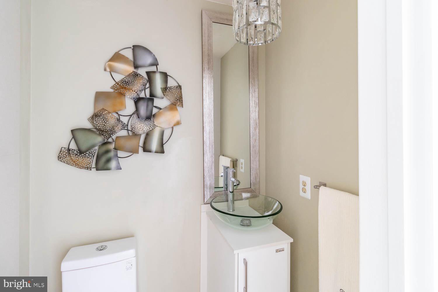 937 Caledonia Street Philadelphia, PA 19128 - Photo 17 of 35 Powder room