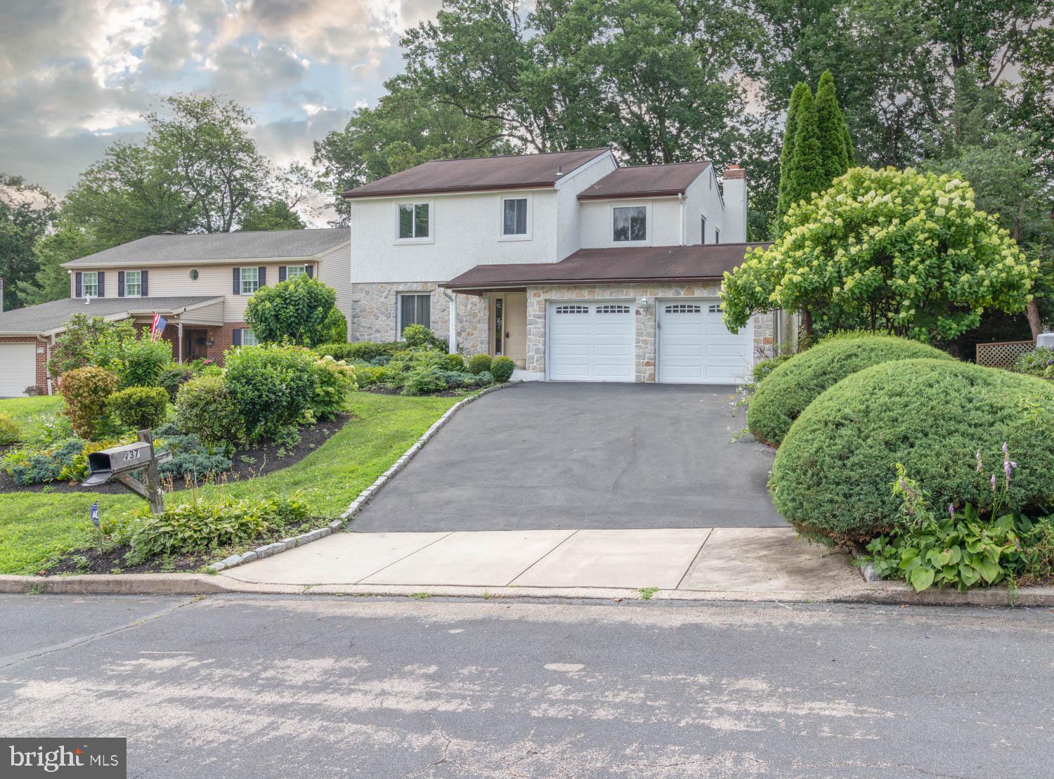 937 Caledonia Street Philadelphia, PA 19128 - Photo 2 of 35 2 car garage