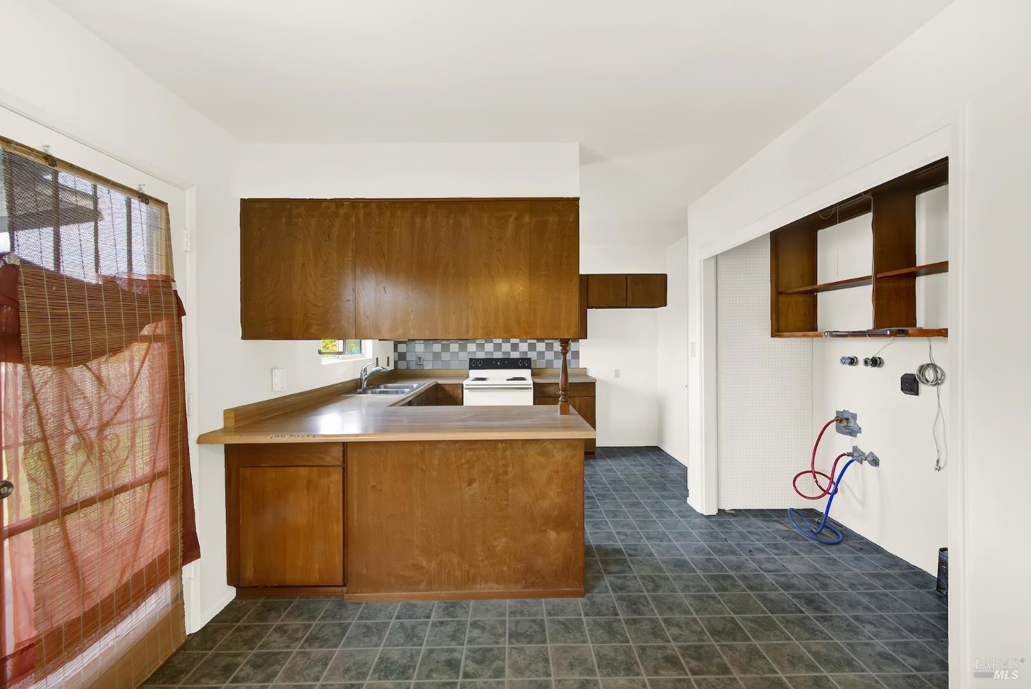 2715 Limerick Road San Pablo, CA 94806 - Photo 14 of 42