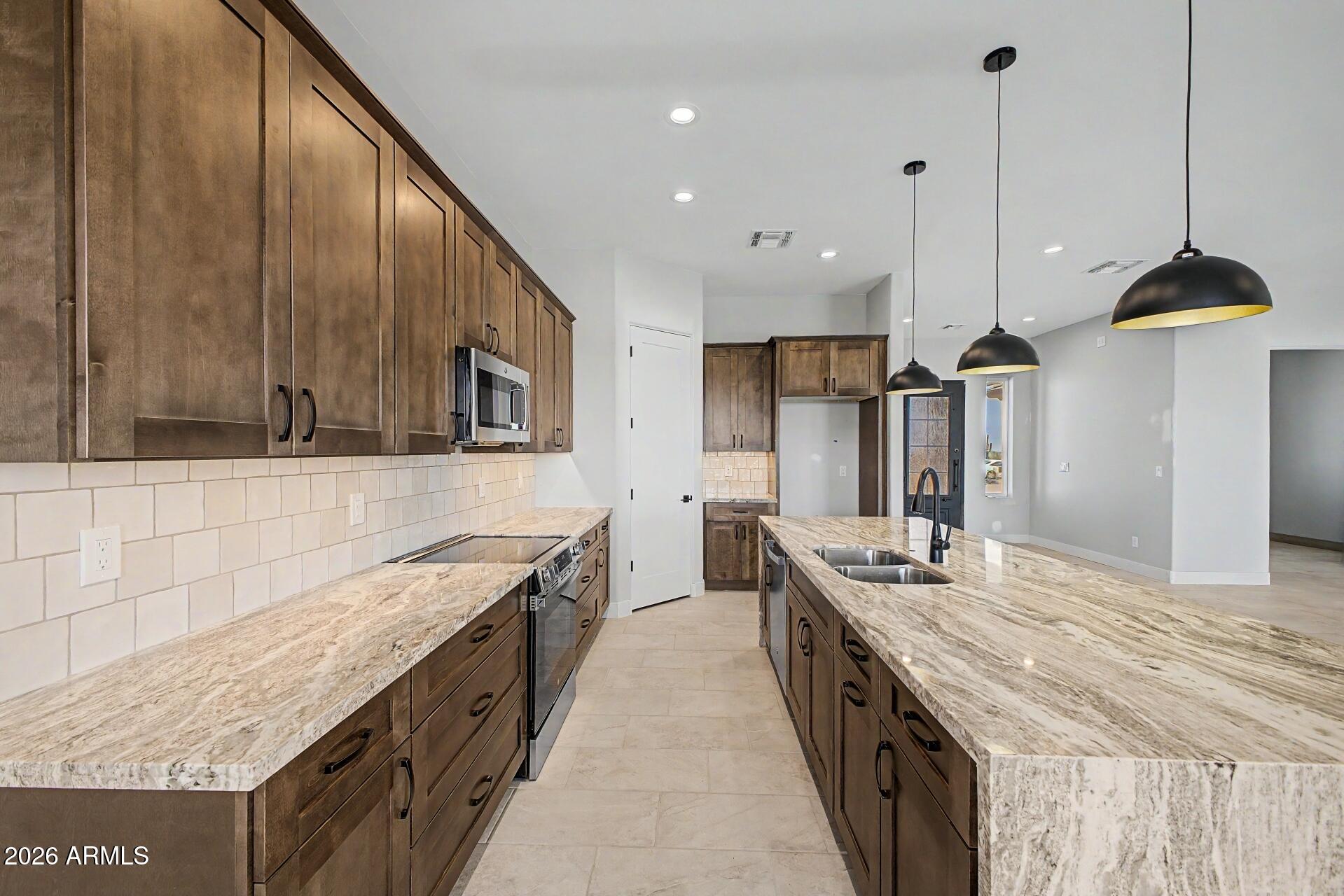 15728 West Montgomery Road Surprise, AZ 85387 - Photo 11 of 41 15 - Montgomery 15728
