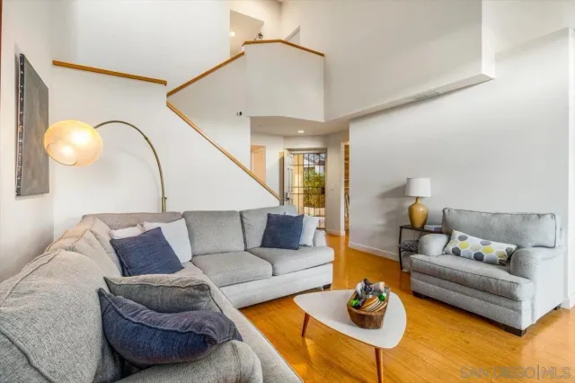 $939,900 | 6339 Caminito Del Pastel, San Diego, CA 92111