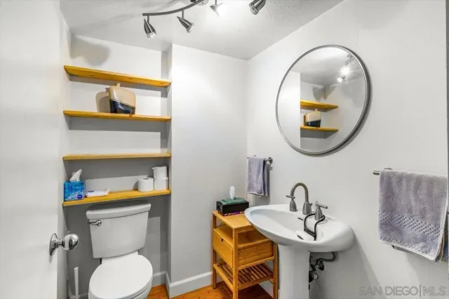 $939,900 | 6339 Caminito Del Pastel, San Diego, CA 92111