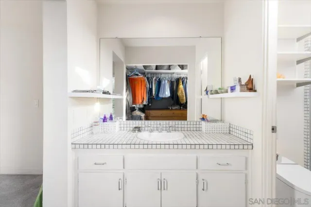 $939,900 | 6339 Caminito Del Pastel, San Diego, CA 92111