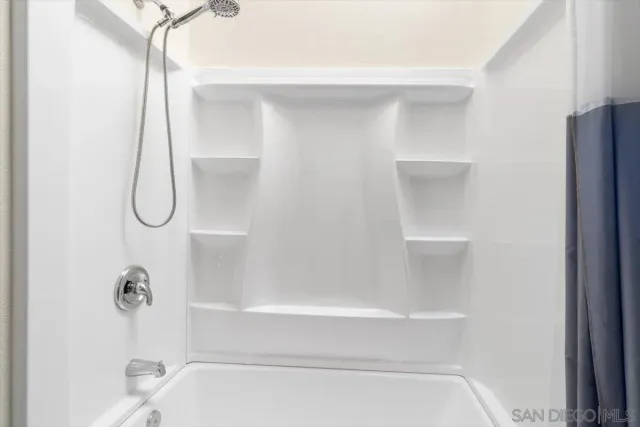 $939,900 | 6339 Caminito Del Pastel, San Diego, CA 92111