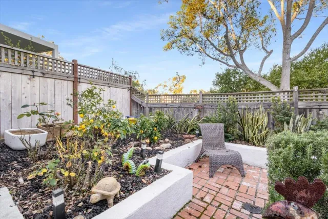 $939,900 | 6339 Caminito Del Pastel, San Diego, CA 92111