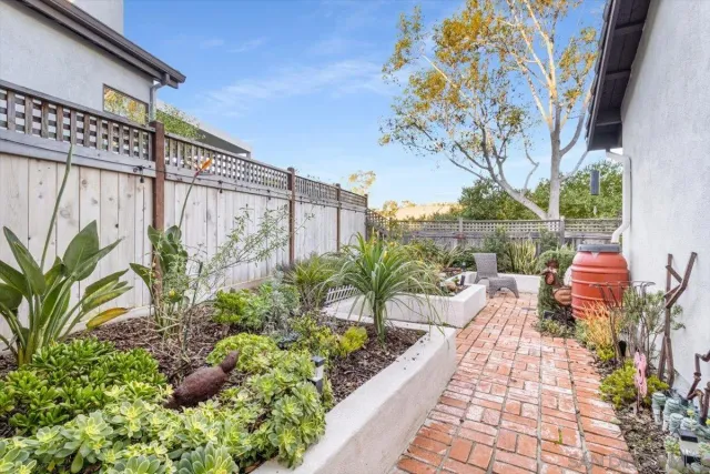 $939,900 | 6339 Caminito Del Pastel, San Diego, CA 92111