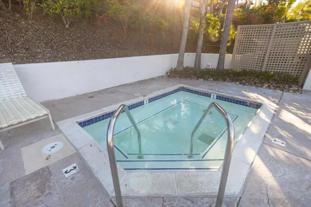 $939,900 | 6339 Caminito Del Pastel, San Diego, CA 92111