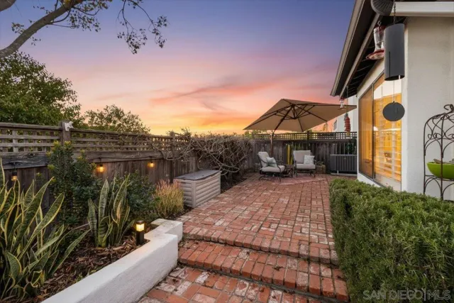 $939,900 | 6339 Caminito Del Pastel, San Diego, CA 92111