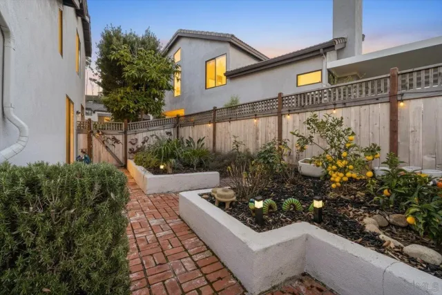 $939,900 | 6339 Caminito Del Pastel, San Diego, CA 92111