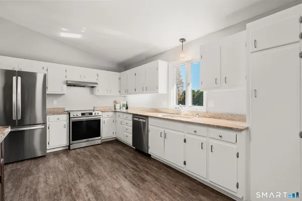 $575,000 | 215 Four Bridges Road, Somers, CT 06071
