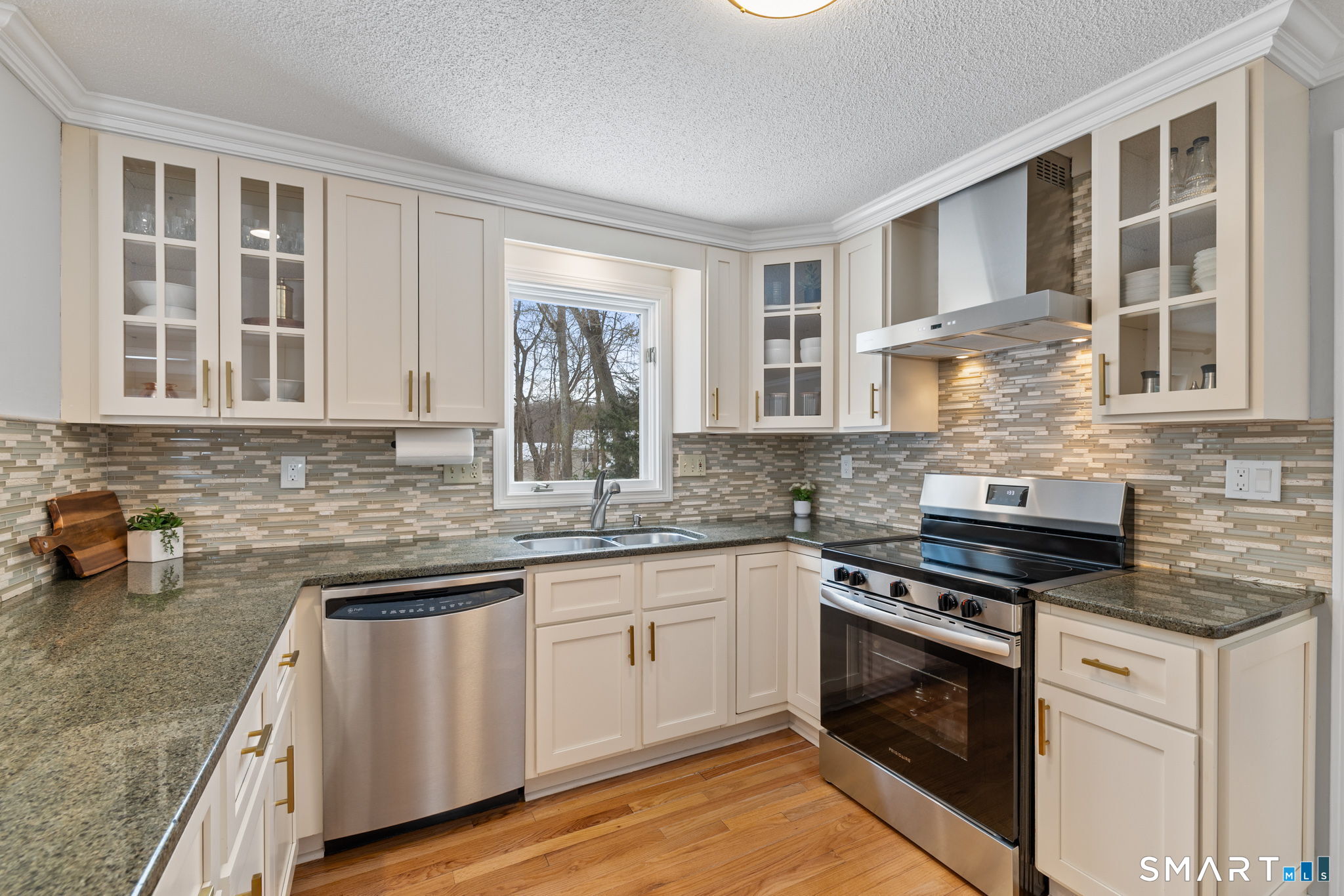 23 North Pond Road Cheshire, CT 06410 - Photo 6 of 35