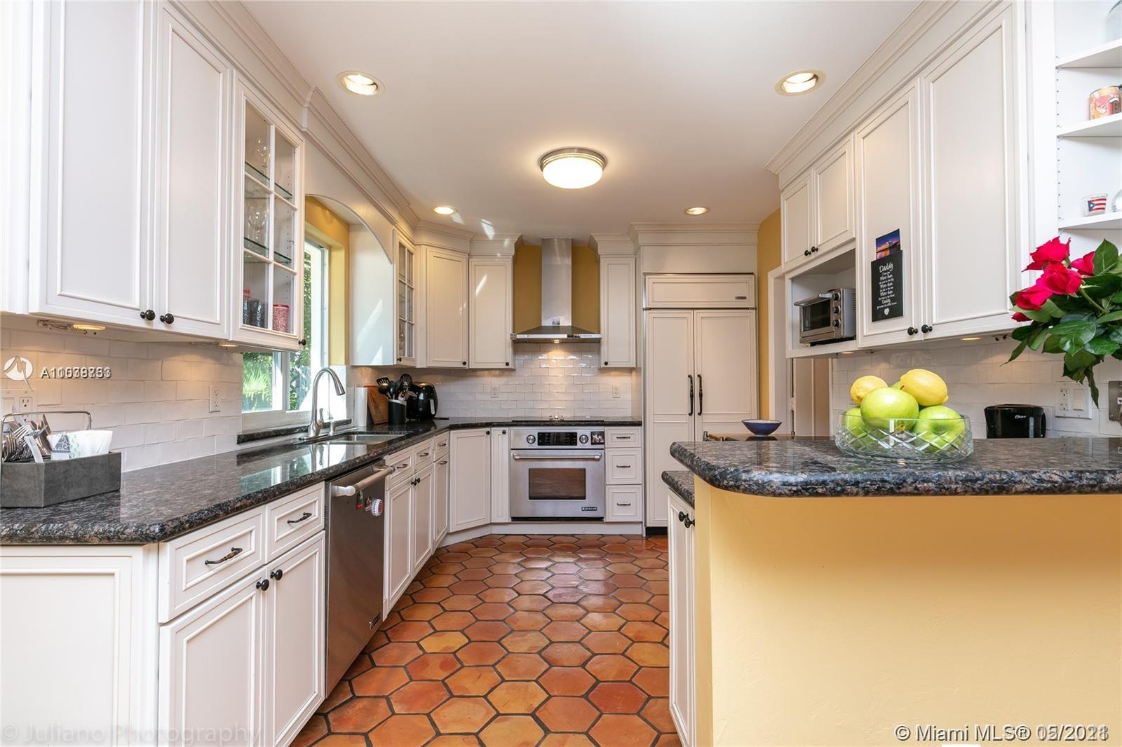 3508 Crystal View Court Coconut Grove, FL 33133 - Photo 14 of 37