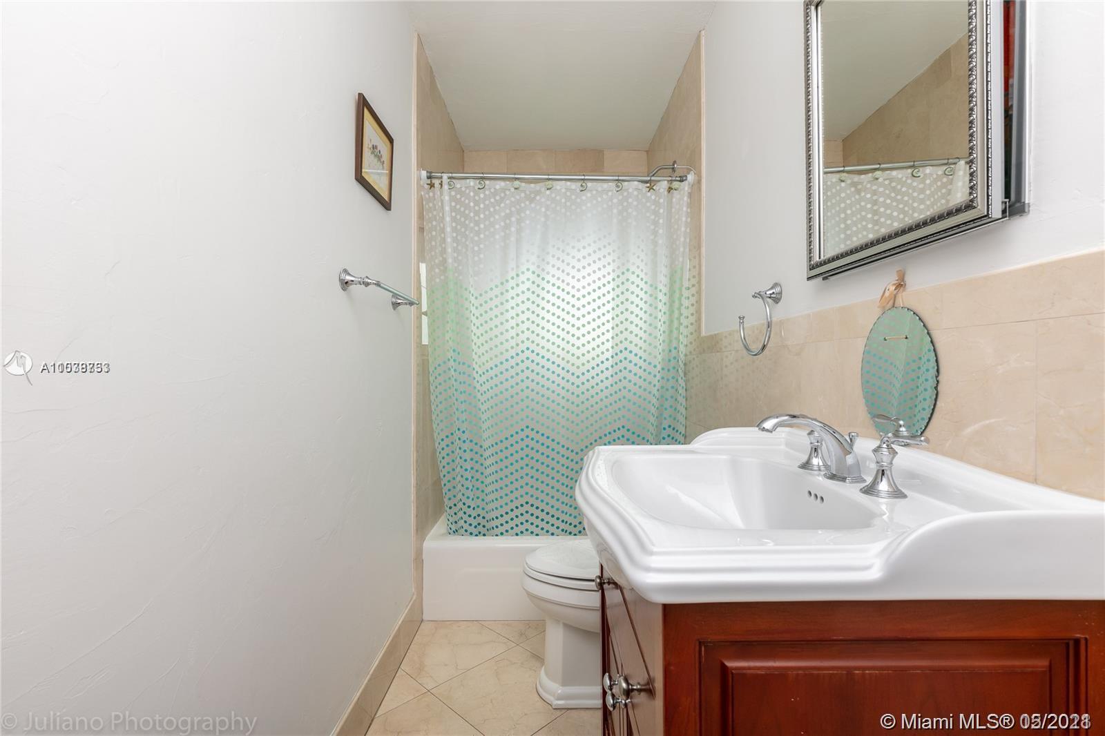 3508 Crystal View Court Coconut Grove, FL 33133 - Photo 26 of 37