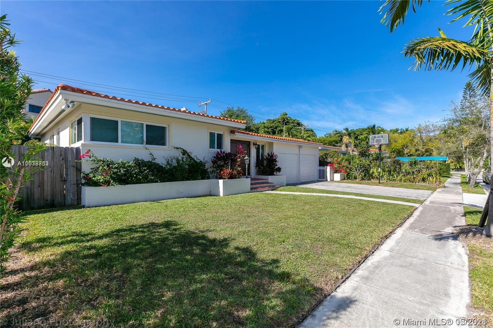 3508 Crystal View Court Coconut Grove, FL 33133 - Photo 4 of 37
