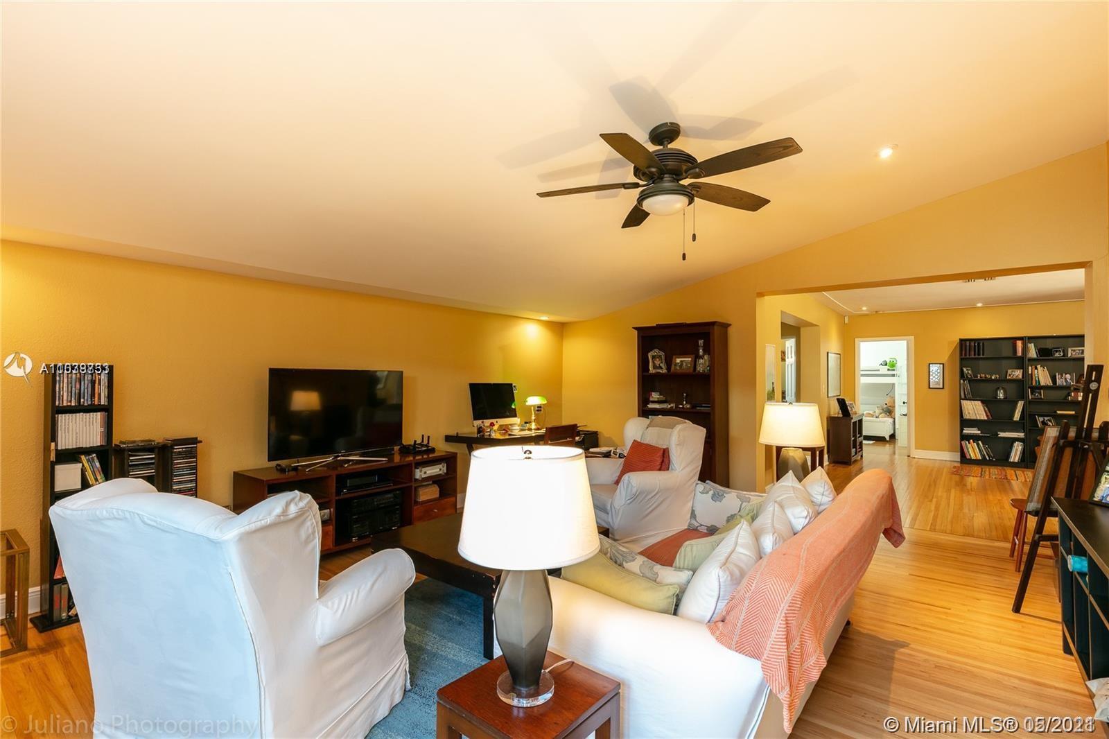 3508 Crystal View Court Coconut Grove, FL 33133 - Photo 6 of 37