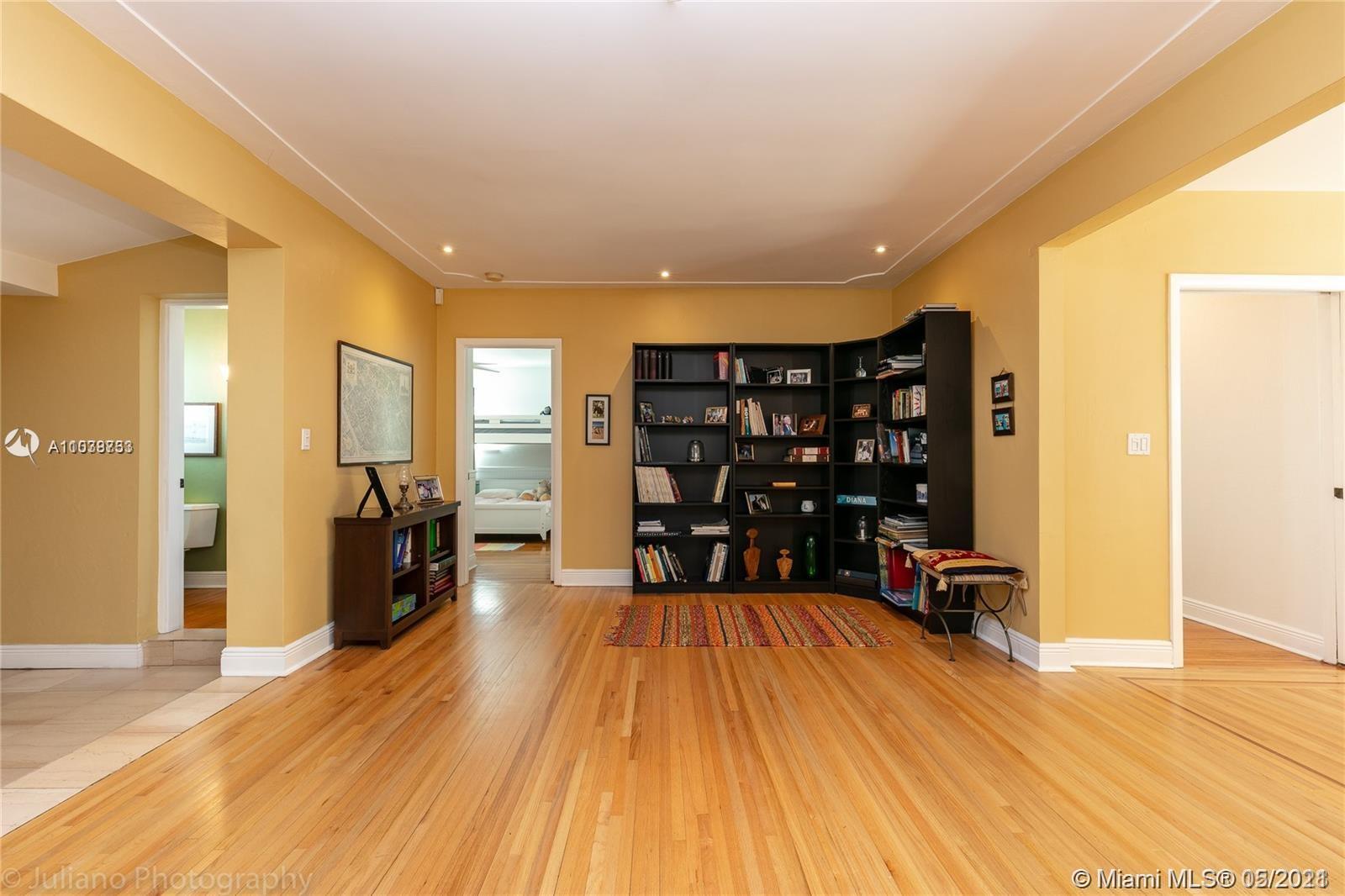 3508 Crystal View Court Coconut Grove, FL 33133 - Photo 10 of 37