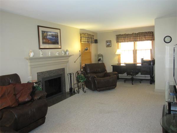 18 Valley Brook Road Westborough, MA 01581 - Photo 8 of 30 Gallery Image 8