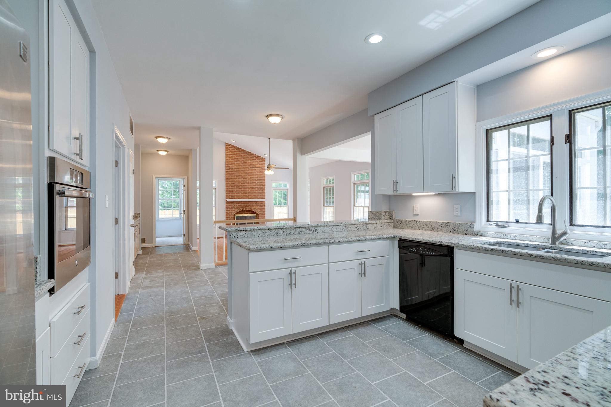 8143 Ridge Creek Way Springfield, VA 22153 - Photo 20 of 75 Kitchen