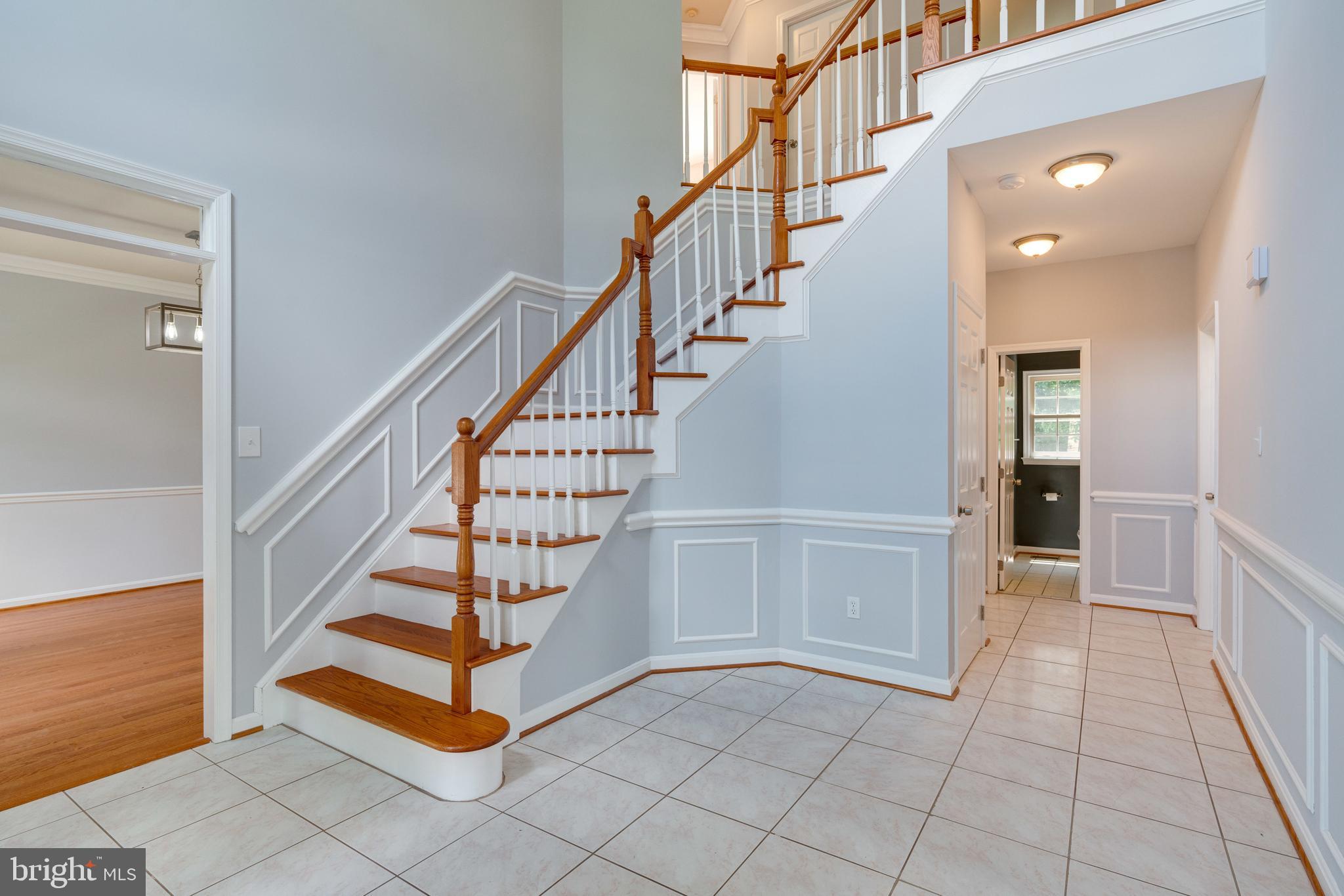 8143 Ridge Creek Way Springfield, VA 22153 - Photo 5 of 75 9FT ceiling foyer