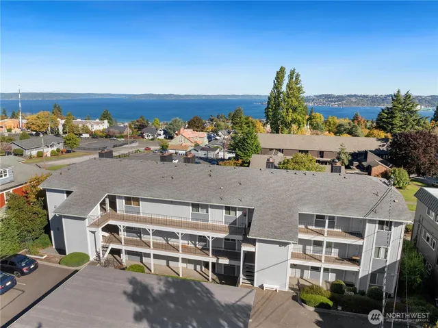 $349,995 | 1010 North J Street, Unit 2, Tacoma, WA 98403