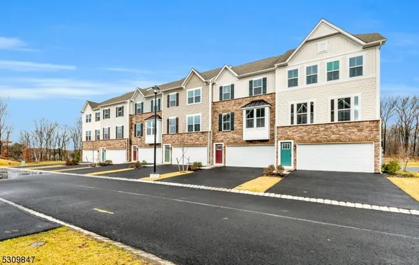 $3,800 | 7 Peckwell Street, Budd Lake, NJ 07828