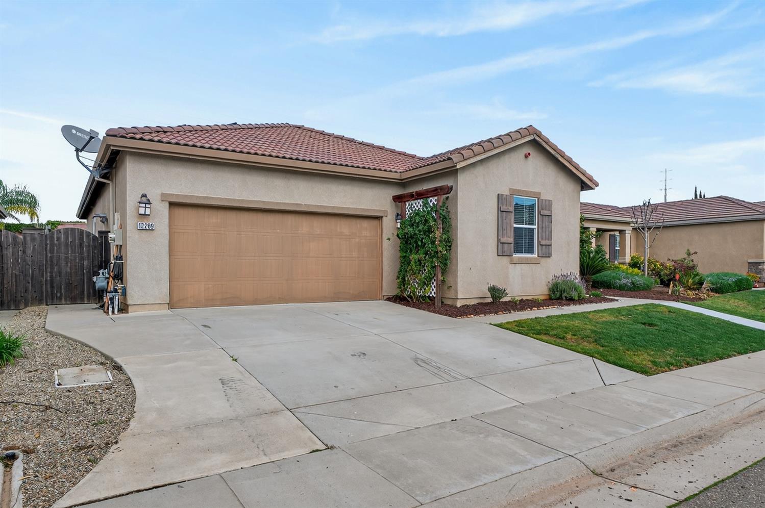 12289 Edyth Lake Way Rancho Cordova, CA 95742 - Photo 3 of 46