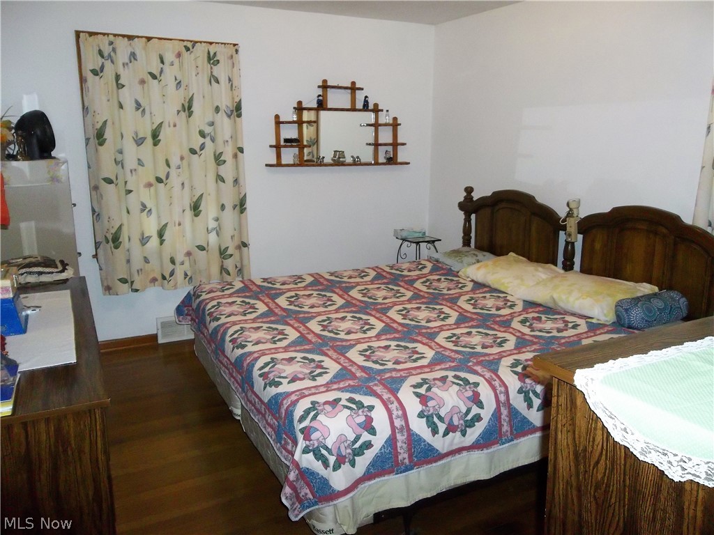 5585 Oberlin Road Amherst, OH 44001 - Photo 6 of 31 Gallery Image 6
