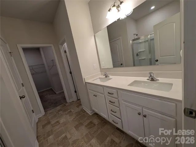 $2,700 | 3340 Blf Hl Lane, Charlotte, NC 28215