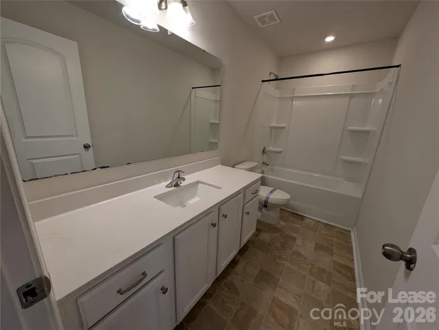 $2,700 | 3340 Blf Hl Lane, Charlotte, NC 28215