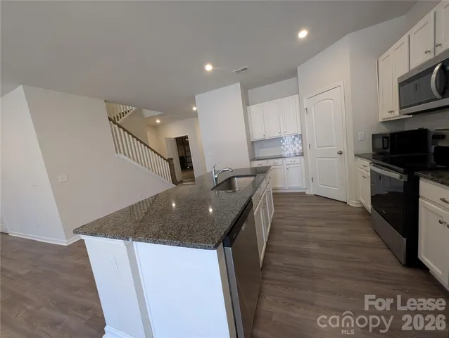 $2,700 | 3340 Blf Hl Lane, Charlotte, NC 28215