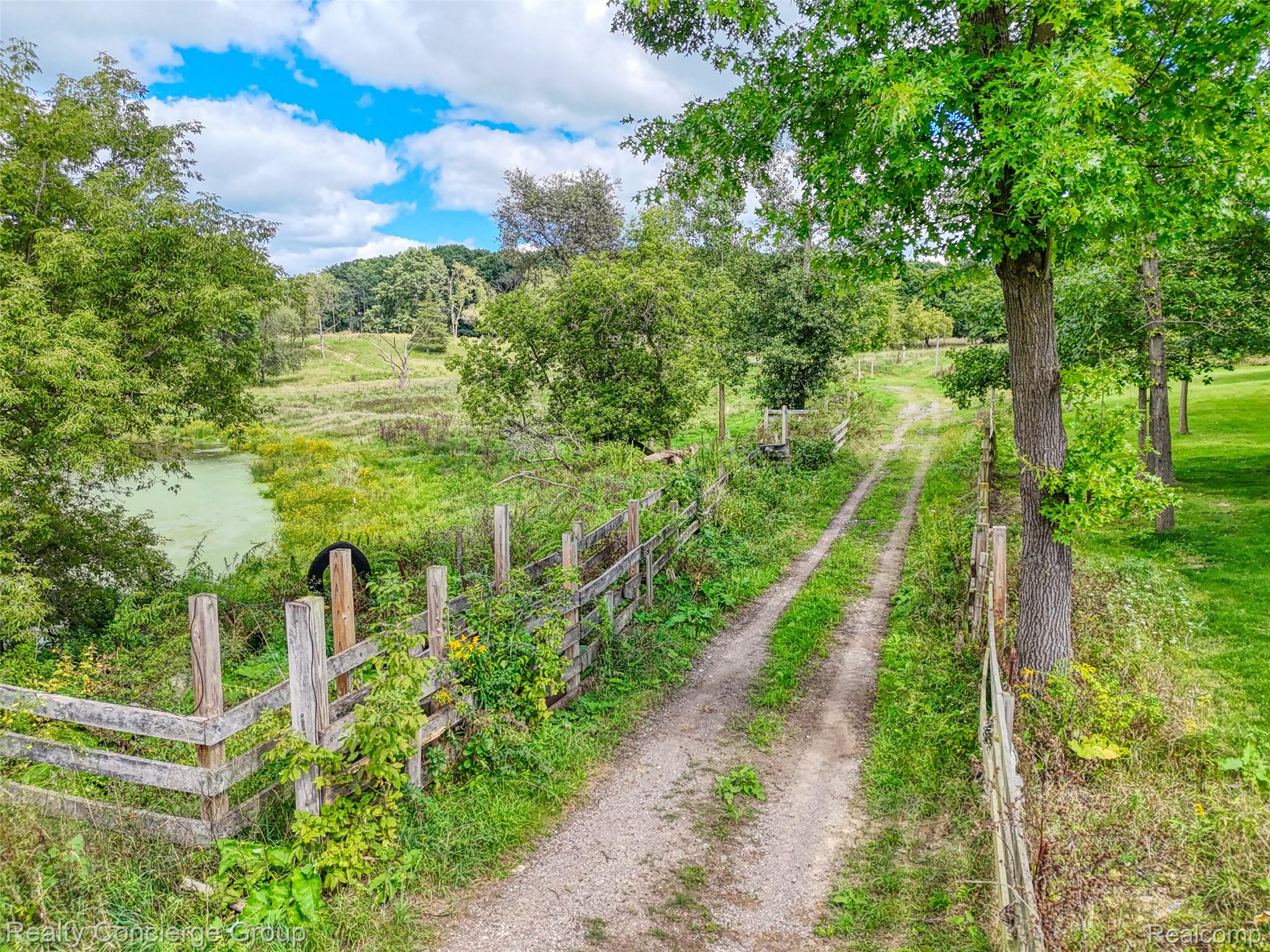 9225 Faussett Road Fenton, MI 48430 - Photo 55 of 61 DJI_20260907024132_0530_D_2.jpg