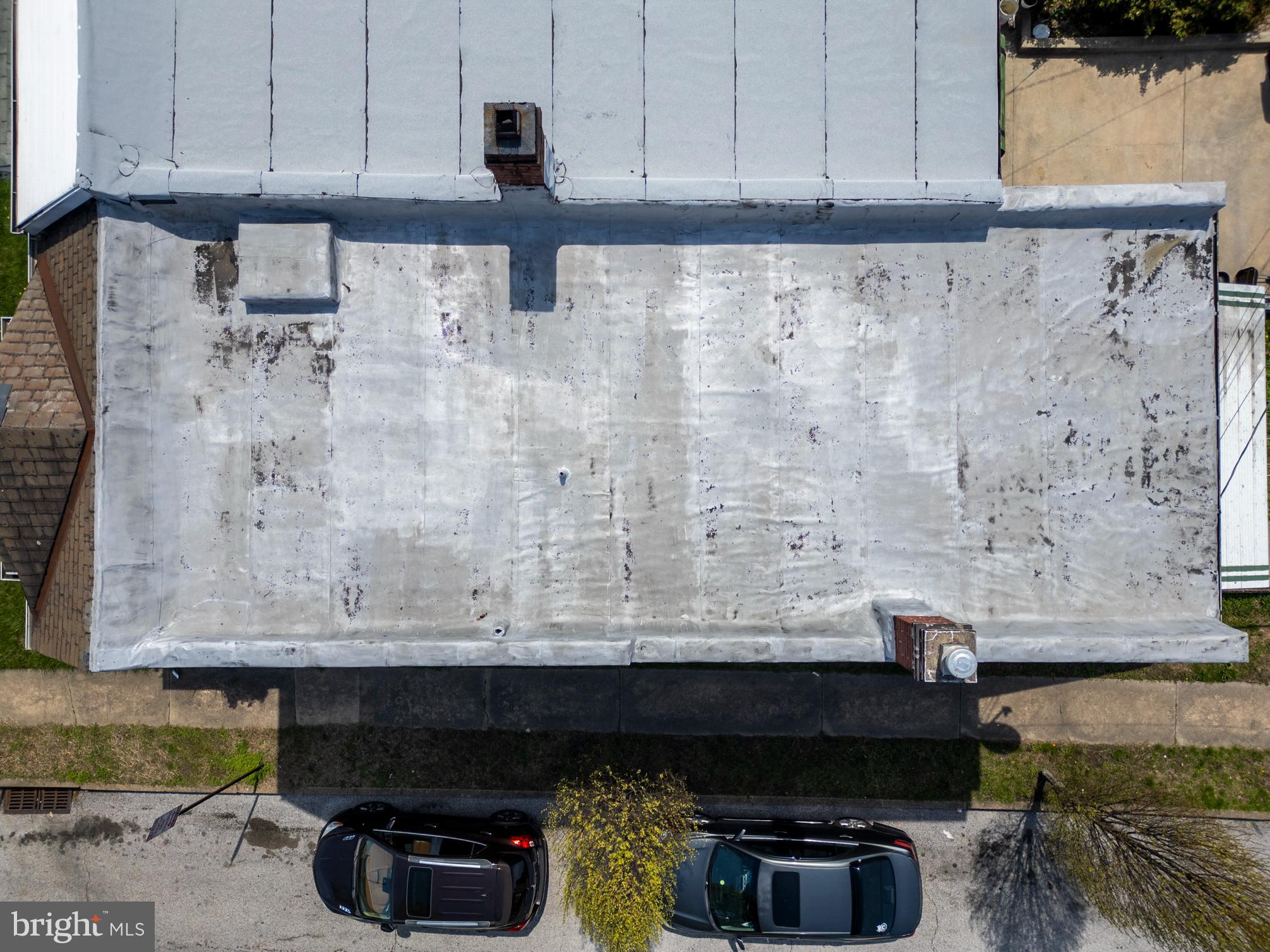 1334 Edison Highway Baltimore, MD 21213 - Photo 4 of 4 Roof shot from drone.