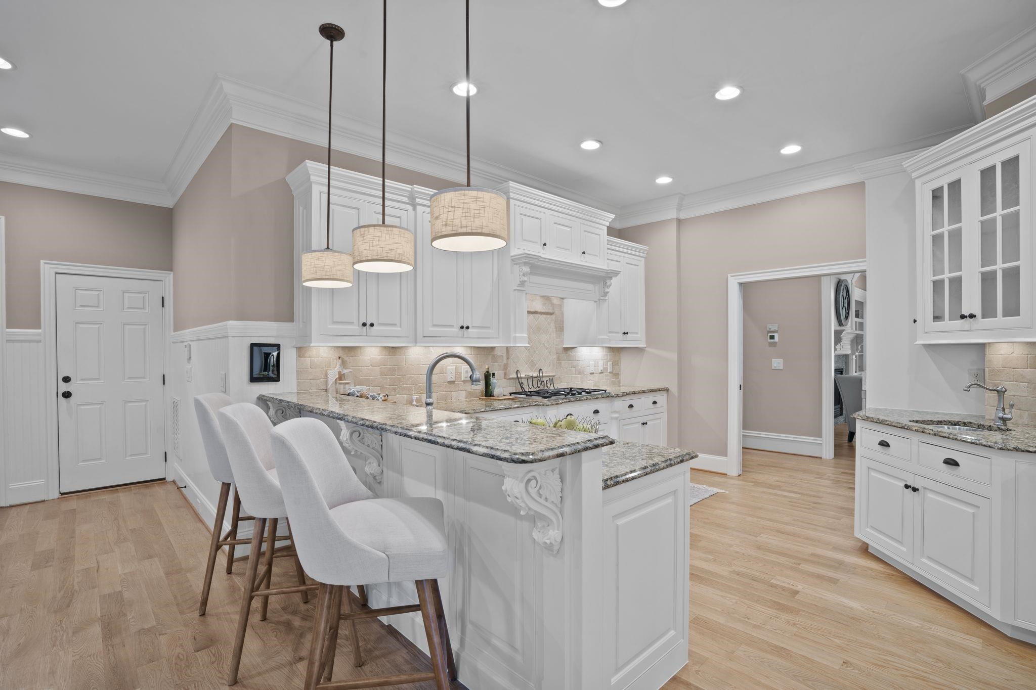 3329 Hampton Road Raleigh, NC 27607 - Photo 9 of 46 Dacor Cooking Appliances & Bosch Dishwasher