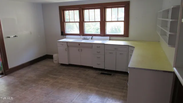 $139,000 | 5428 Guest River Road, Norton, VA 24273