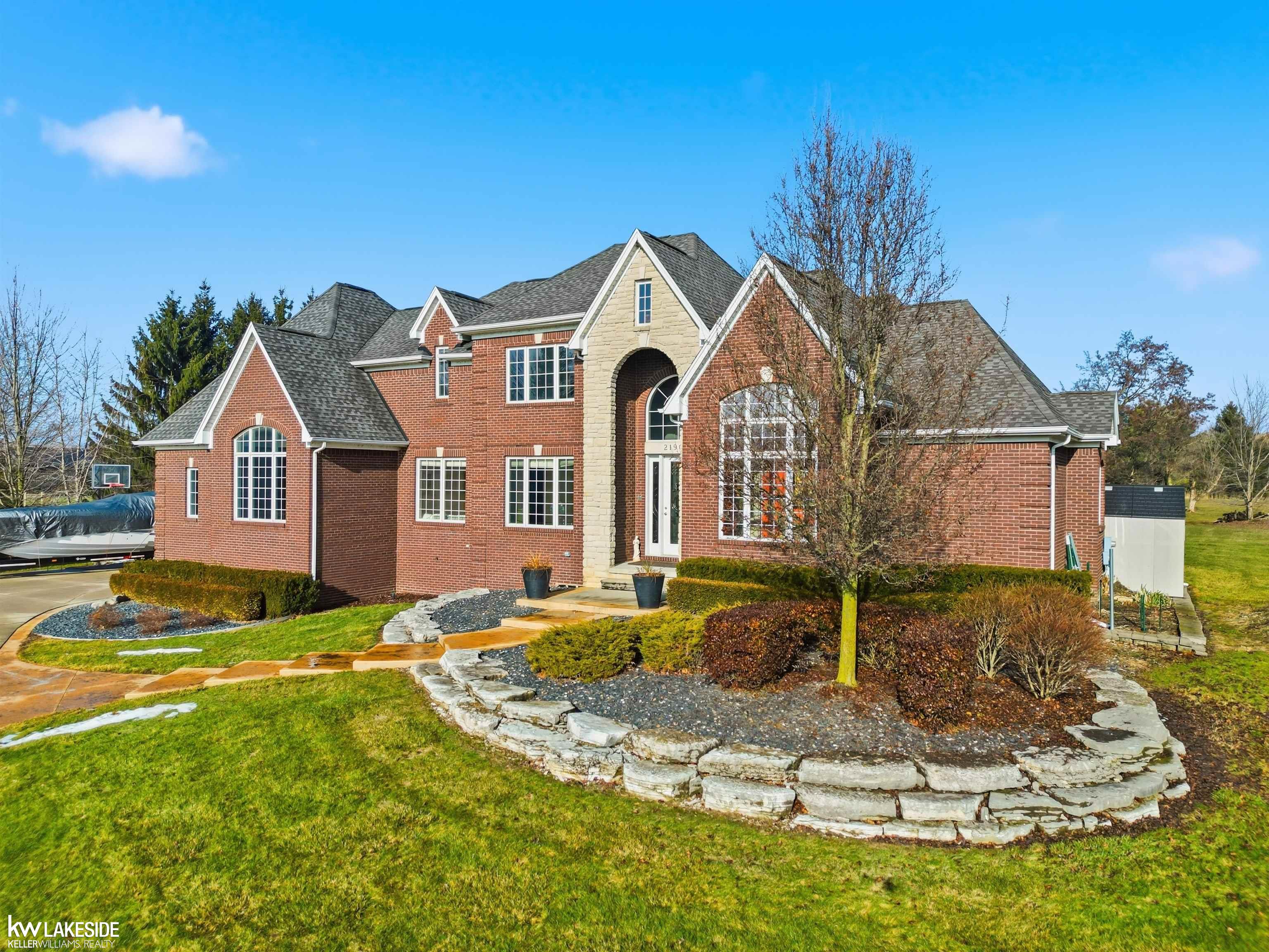 21901 31 Mile Road Ray, MI 48096 - Photo 5 of 85