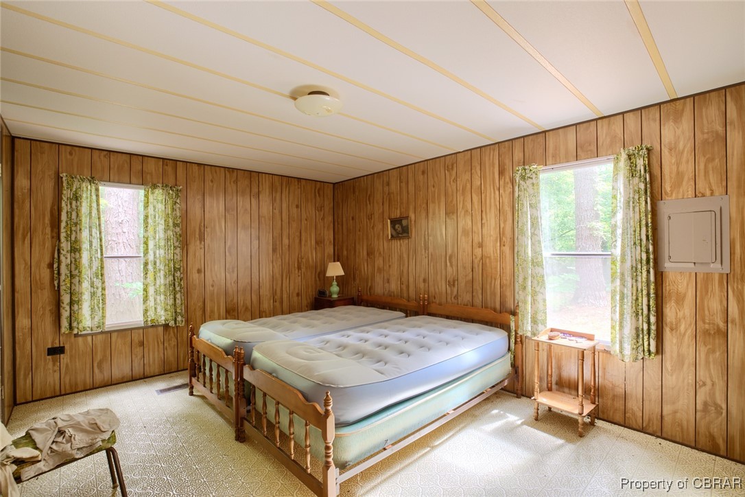 5799 Clay Bank Road Gloucester, VA 23061 - Photo 11 of 13 Primary Ensuite Bedroom