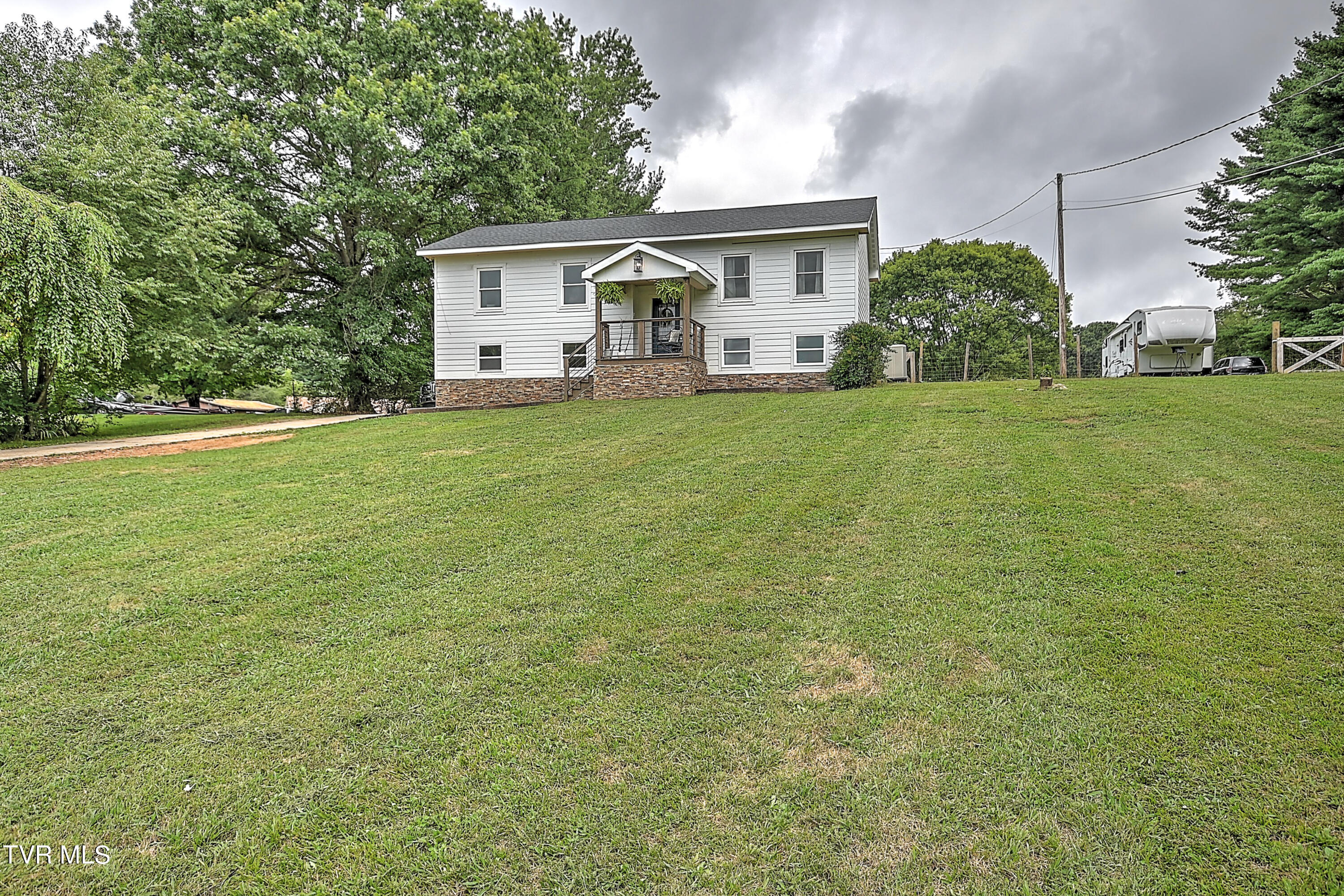 4357 Reedy Creek Road Bristol, VA 24202 - Photo 2 of 47 4357 Reed Creek DB-4