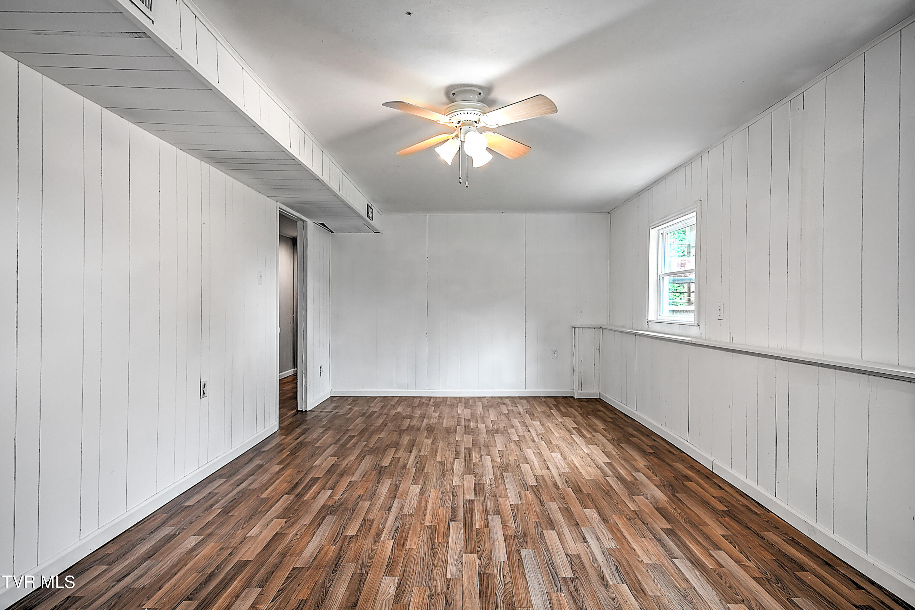 4357 Reedy Creek Road Bristol, VA 24202 - Photo 28 of 47 4357 Reed Creek DB-34