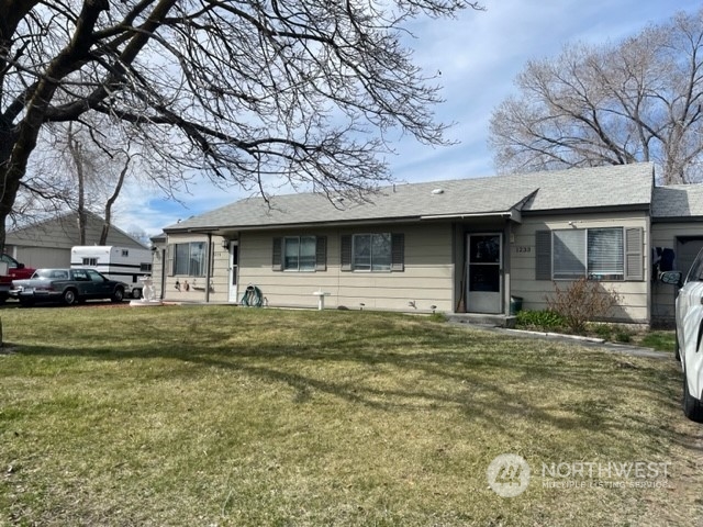 1233 Pershing Road Moses Lake, WA 98837 - Photo 1 of 10 Gallery Image 1