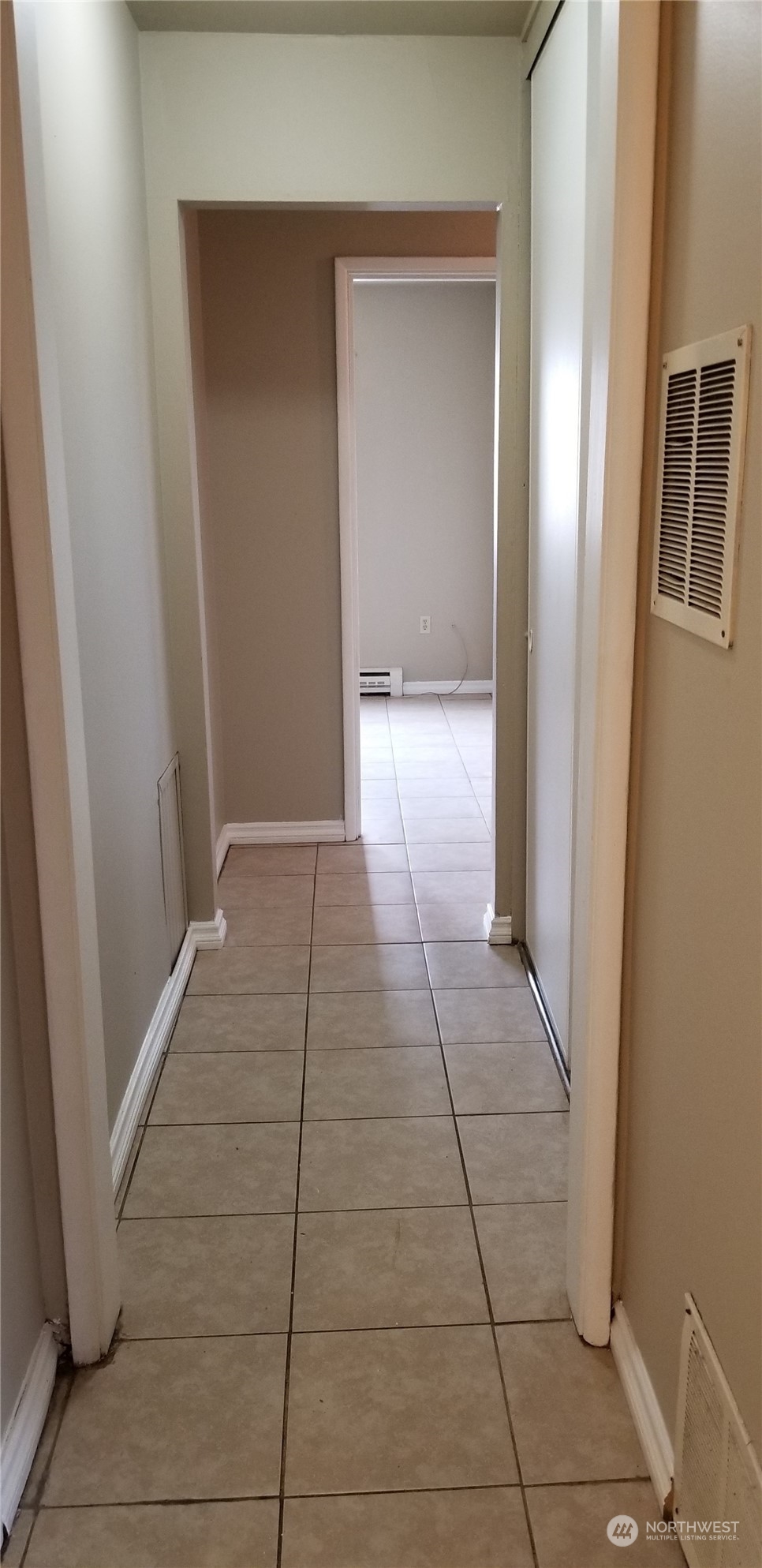 1233 Pershing Road Moses Lake, WA 98837 - Photo 7 of 10 Gallery Image 7