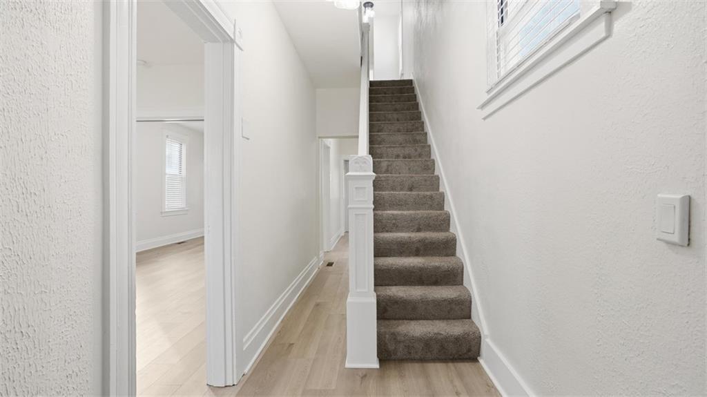 115 Locust Street Carnegie, PA 15106 - Photo 4 of 45