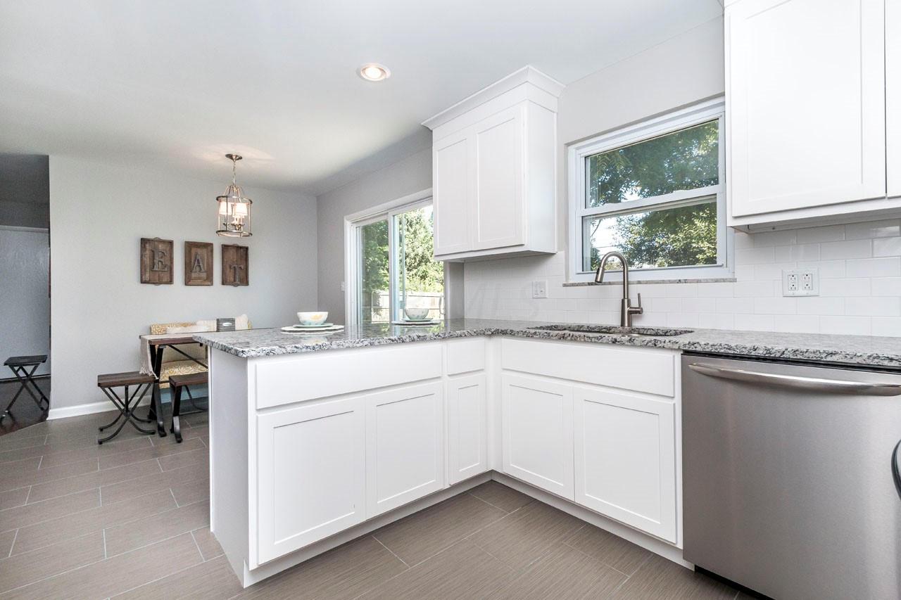 1248 Castleton Road North Columbus, OH 43220 - Photo 13 of 38 Gallery Image 13