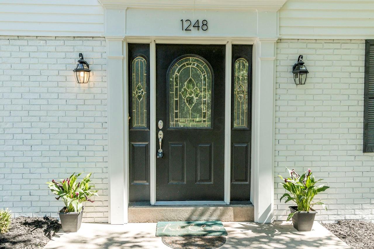 1248 Castleton Road North Columbus, OH 43220 - Photo 3 of 38 Gallery Image 3