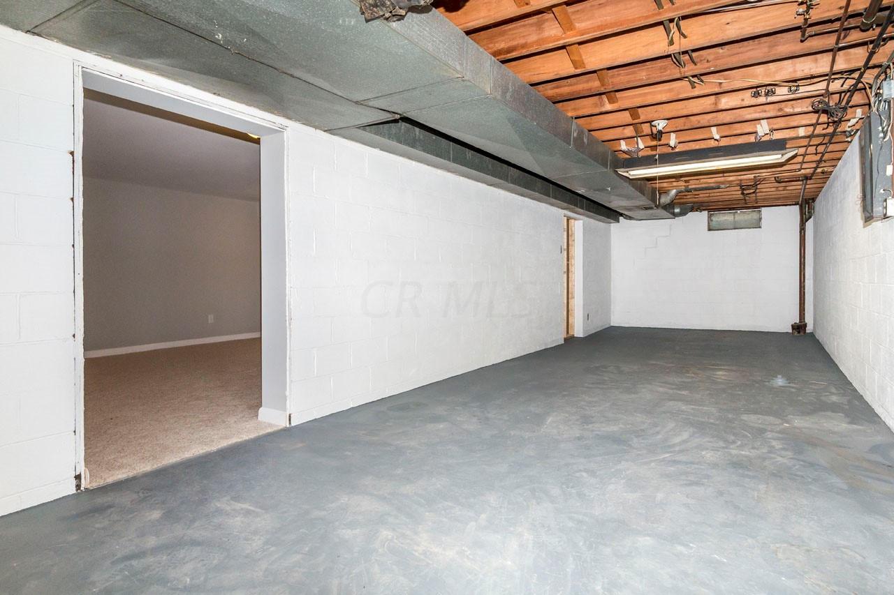 1248 Castleton Road North Columbus, OH 43220 - Photo 35 of 38 Gallery Image 35
